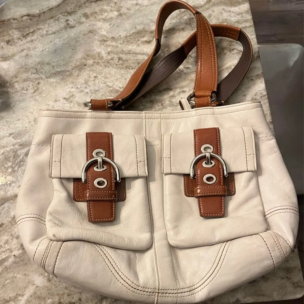 Coach SoHo Leather Buckle Pocket Hobo Bag-Cream & Brown-style F08A09 - Picture 1 of 4